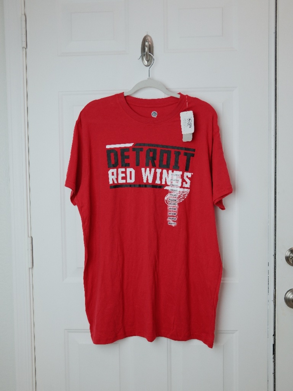 NWT - Men's Detroit Red Wings T Shirt - Size 2XL